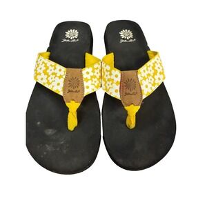 Yellow Box Froamy Yellow Daisy Design Flip Flops Women's Size 9